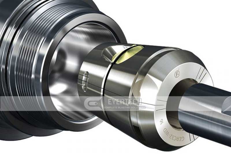 Toolholder-shot-blasting-machine-1.jpg