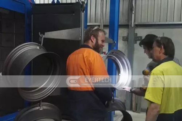 Hanger-Chain-Type-Tractor-Wheels-Shot-Blasting-Machine-3.jpg