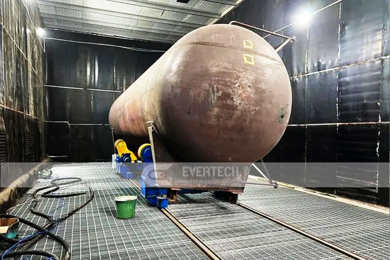 tanks-sand-blasting-room-system.jpg